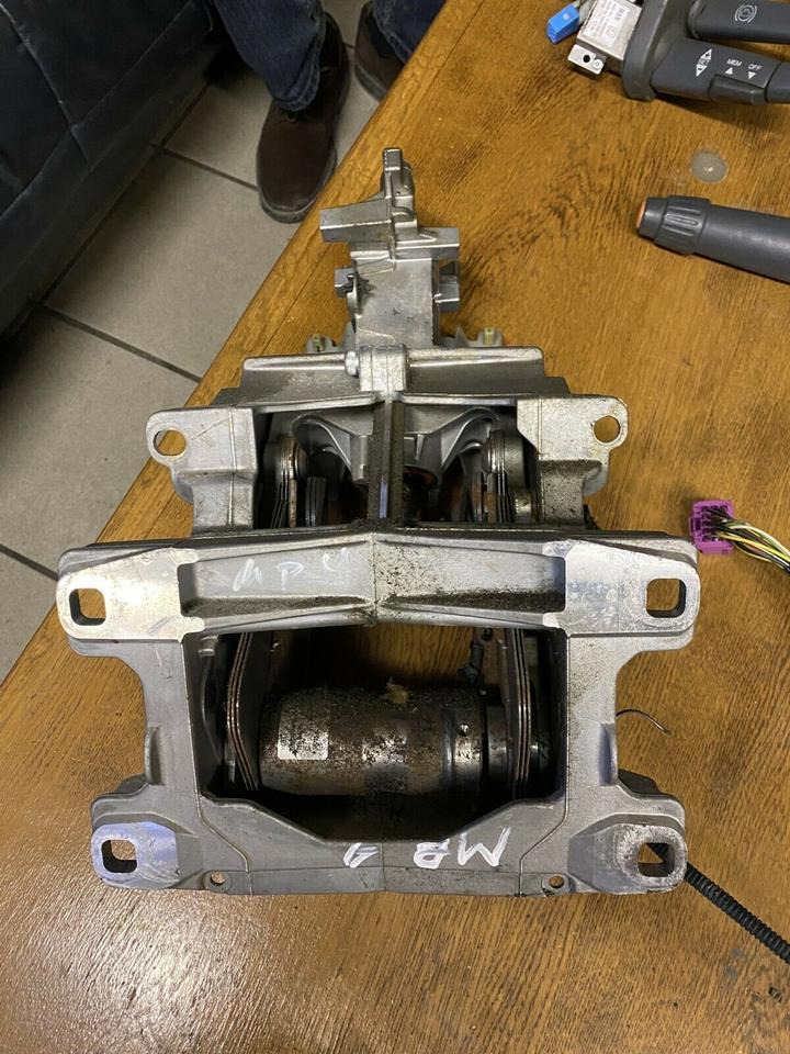 Mercedes Actros MP4 Lenksäule Lenkung - Steering column for Truck: picture 2 Mercedes Actros MP4 Lenksäule Lenkung - Steering column for Truck: picture 2