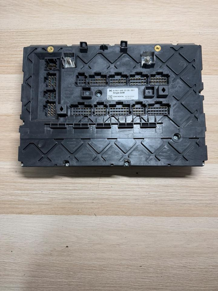 Mercedes Atego 4 EU6 Sicherungskasten A0014463358 - Fuse: picture 3 Mercedes Atego 4 EU6 Sicherungskasten A0014463358 - Fuse: picture 3