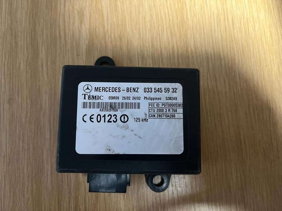 Mercedes Sprinter W901-W905 Steuergerät Wegfahrsperre 0335455932 - ECU for Truck: picture 1 Mercedes Sprinter W901-W905 Steuergerät Wegfahrsperre 0335455932 - ECU for Truck: picture 1