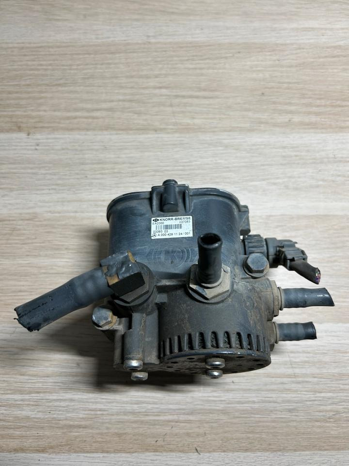 Mercedes Knorr-Bremse Einkanal Modul EA2000/A0004291124 - Spare parts: picture 2 Mercedes Knorr-Bremse Einkanal Modul EA2000/A0004291124 - Spare parts: picture 2