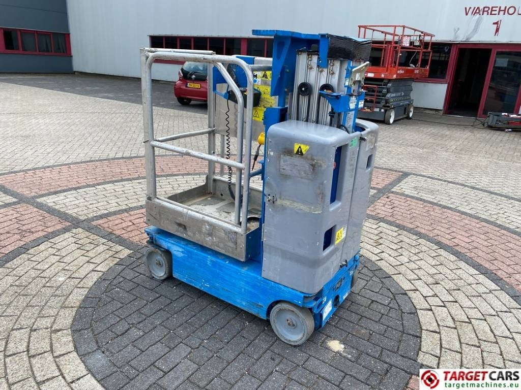 Genie GR15 RunAbout Electric Vertical Mast Lift 652cm - Vertical mast lift: picture 4 Genie GR15 RunAbout Electric Vertical Mast Lift 652cm - Vertical mast lift: picture 4