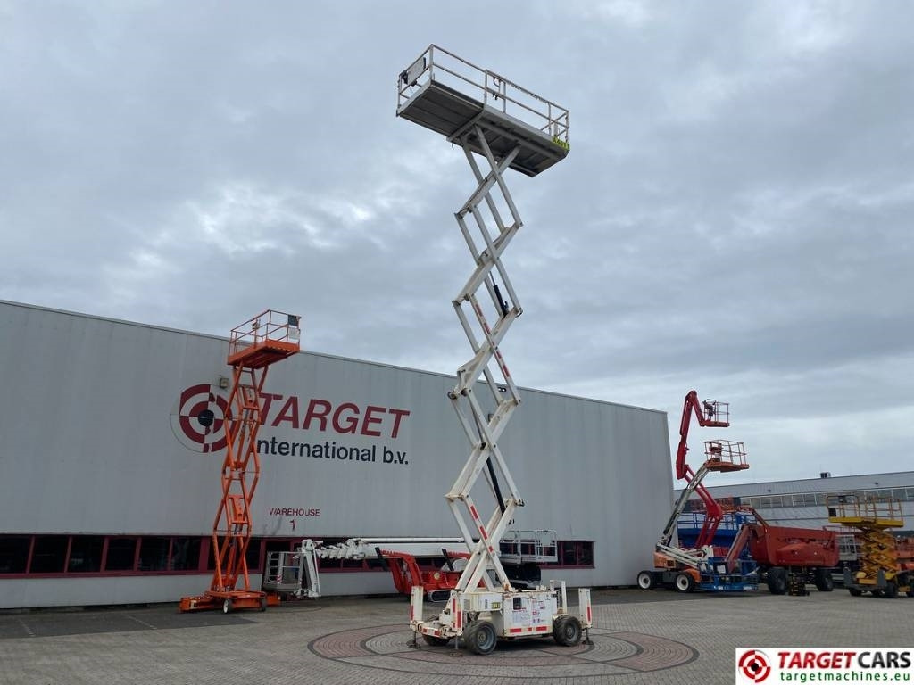 Scissor lift Genie GS-4069RT Diesel 4x4 Scissor Work Lift 1412cm NOCE: picture 6 Scissor lift Genie GS-4069RT Diesel 4x4 Scissor Work Lift 1412cm NOCE: picture 6
