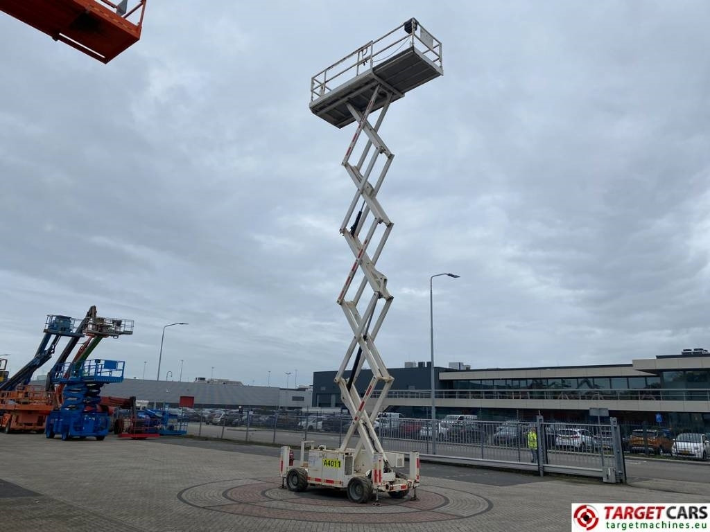 Scissor lift Genie GS-4069RT Diesel 4x4 Scissor Work Lift 1412cm NOCE: picture 7 Scissor lift Genie GS-4069RT Diesel 4x4 Scissor Work Lift 1412cm NOCE: picture 7