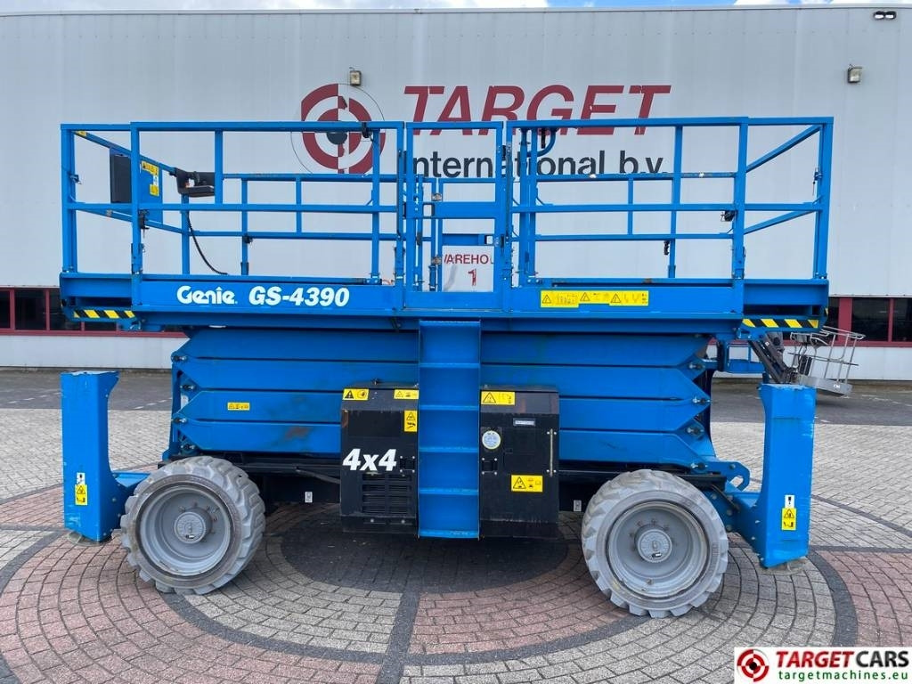 Scissor lift Genie GS-4390 RT LPG Scissor 4x4 Work Lift 1511cm: picture 34