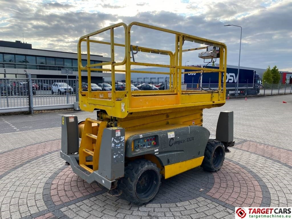 Haulotte Compact 12DX Diesel 4x4 Scissor Work Lift 1206cm - Scissor lift: picture 3 Haulotte Compact 12DX Diesel 4x4 Scissor Work Lift 1206cm - Scissor lift: picture 3