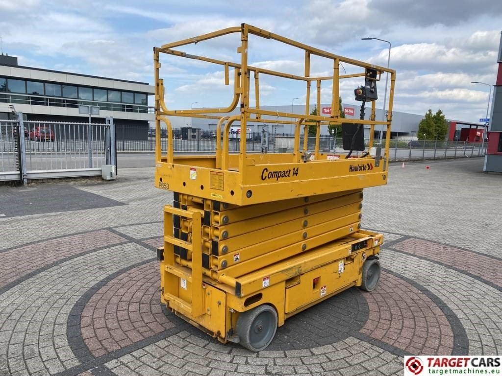 Haulotte Compact 14 Electric Scissor Work Lift 1385cm - Scissor lift: picture 3 Haulotte Compact 14 Electric Scissor Work Lift 1385cm - Scissor lift: picture 3