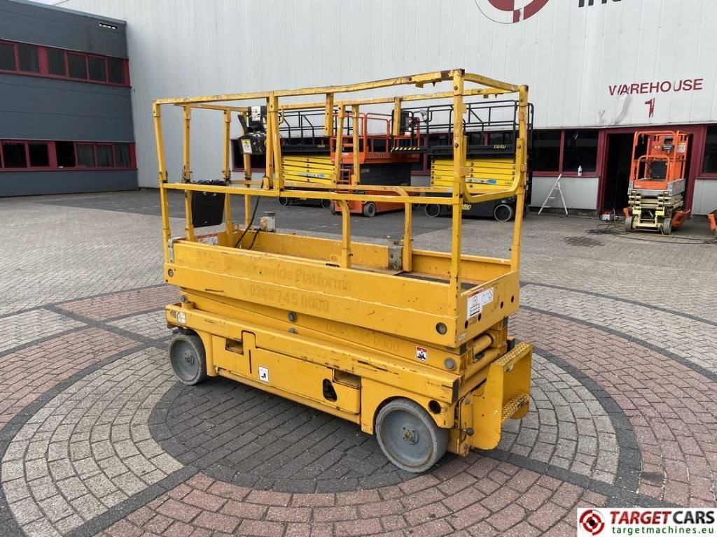 Haulotte Compact 8 Electric Scissor Work Lift 818cm - Scissor lift: picture 4 Haulotte Compact 8 Electric Scissor Work Lift 818cm - Scissor lift: picture 4