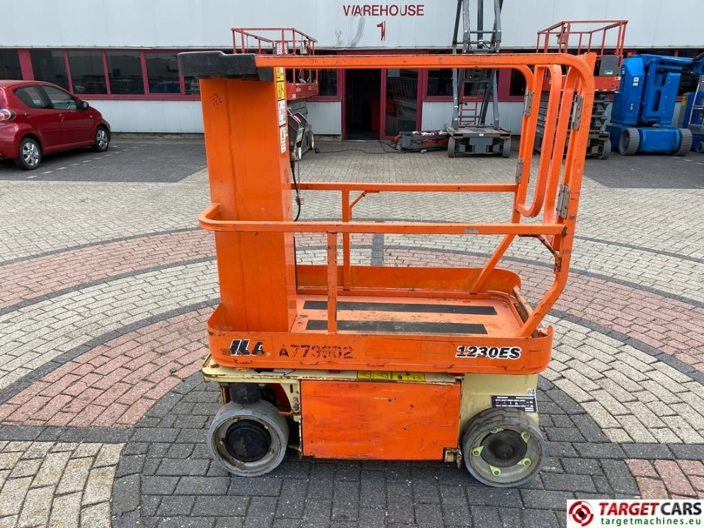 JLG 1230ES Electric Vertical Mast Work Lift 566cm  - Vertical mast lift: picture 5 JLG 1230ES Electric Vertical Mast Work Lift 566cm  - Vertical mast lift: picture 5