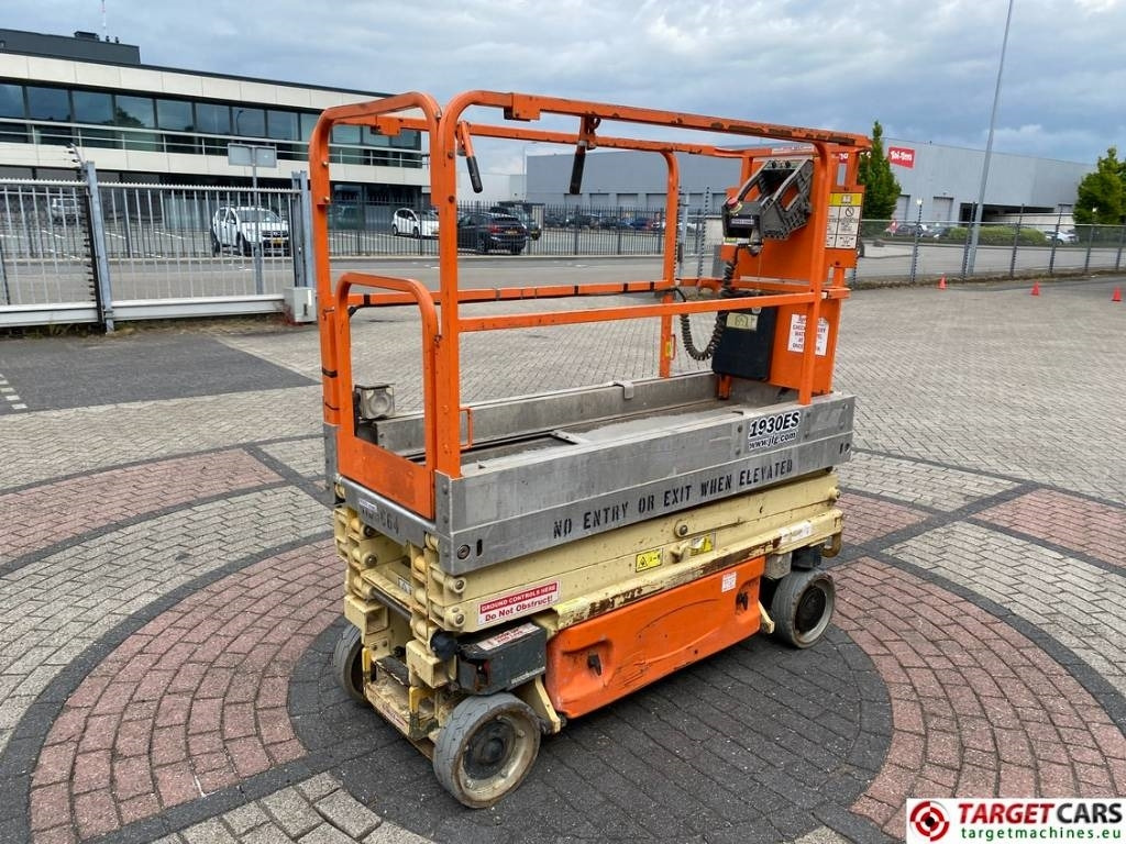 JLG 1930ES Electric Scissor Work Lift 772cm - Scissor lift: picture 3 JLG 1930ES Electric Scissor Work Lift 772cm - Scissor lift: picture 3