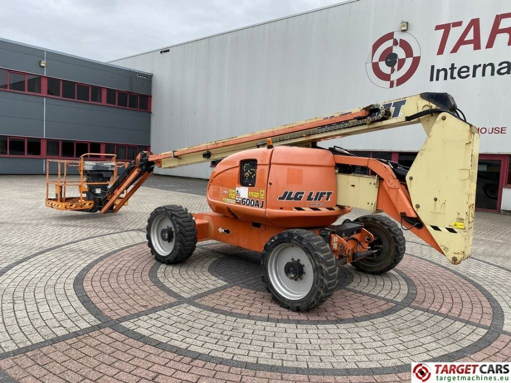 JLG 600AJ Articulated 4x4 Diesel Boom Work Lift 2047cm - Articulated boom: picture 4 JLG 600AJ Articulated 4x4 Diesel Boom Work Lift 2047cm - Articulated boom: picture 4