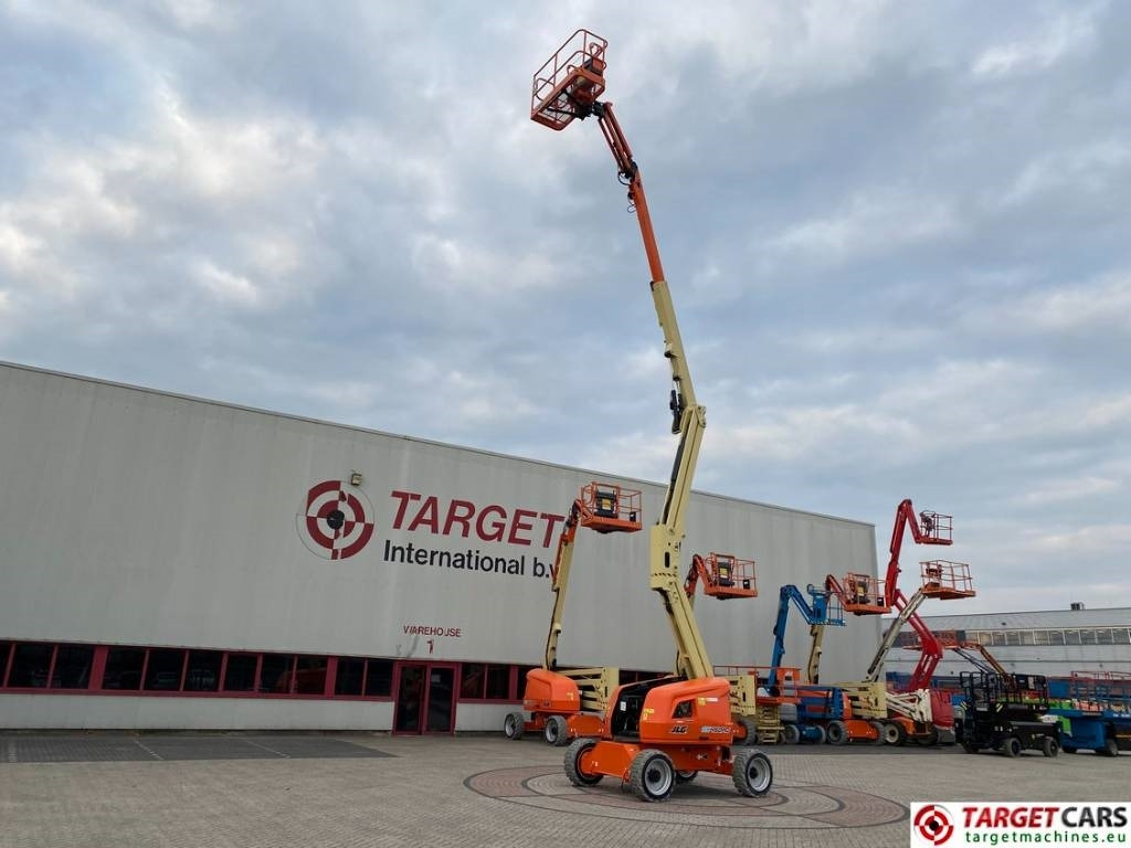 JLG EC450AJ Lithium-Ion Articulated Boom Lift 1572cm  - Articulated boom: picture 5 JLG EC450AJ Lithium-Ion Articulated Boom Lift 1572cm  - Articulated boom: picture 5