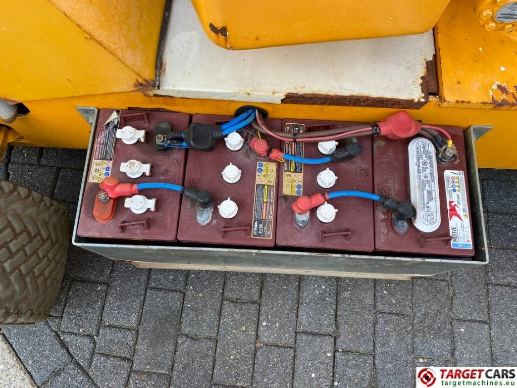 Articulated boom Niftylift HR12NDE HyBrid Articulated Boom Work Lift 1220cm: picture 12