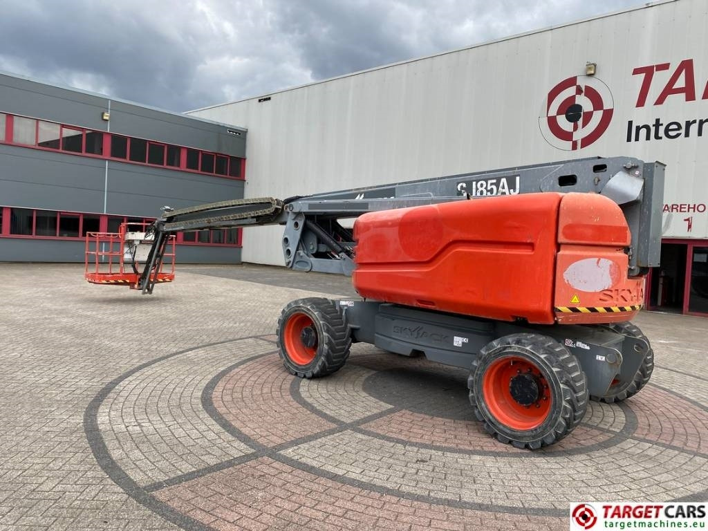 SkyJack SJ85AJ Articulated 4x4 Diesel Boom WorkLift 2791cm - Articulated boom: picture 4 SkyJack SJ85AJ Articulated 4x4 Diesel Boom WorkLift 2791cm - Articulated boom: picture 4