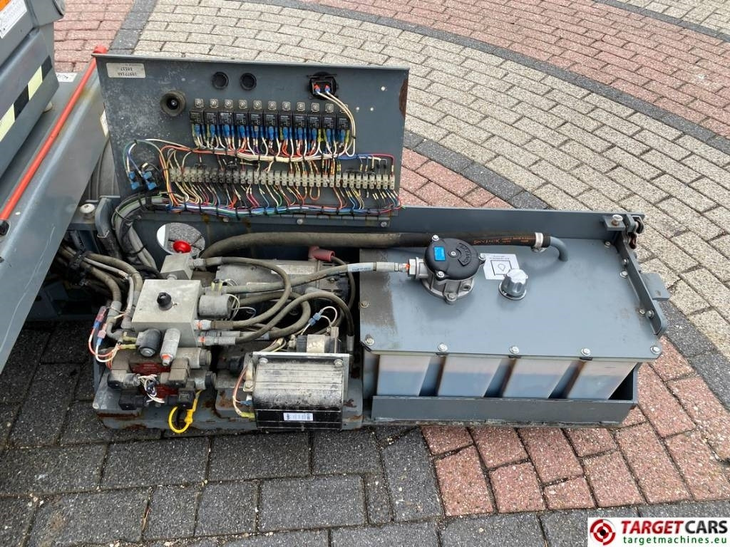 Scissor lift SkyJack SJIII-4632 Electric 4632 Scissor Work Lift 1170cm: picture 17