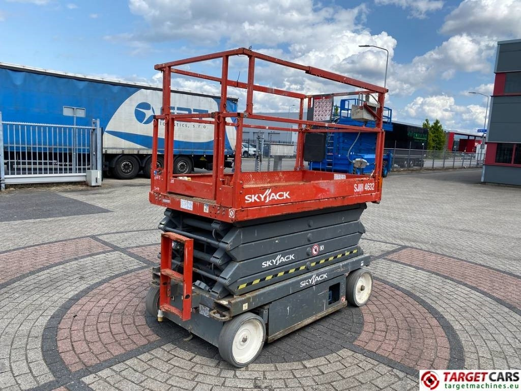 SkyJack SJIII-4632 Electric 4632 Scissor Work Lift 1170cm - Scissor lift: picture 3 SkyJack SJIII-4632 Electric 4632 Scissor Work Lift 1170cm - Scissor lift: picture 3