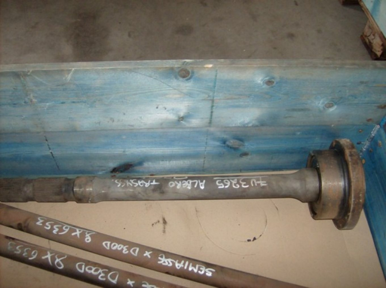 Caterpillar D300D ALBERO TRASMISSIONE - Drive shaft for Construction machinery: picture 2 Caterpillar D300D ALBERO TRASMISSIONE - Drive shaft for Construction machinery: picture 2