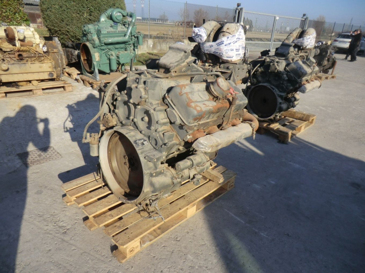 DETROIT DIESEL 8V53 MOTORE MARINO USATO COMPLETO DI TURBO E MOTORINO DI AVVIAMENTO. - Engine for Construction machinery: picture 3 DETROIT DIESEL 8V53 MOTORE MARINO USATO COMPLETO DI TURBO E MOTORINO DI AVVIAMENTO. - Engine for Construction machinery: picture 3