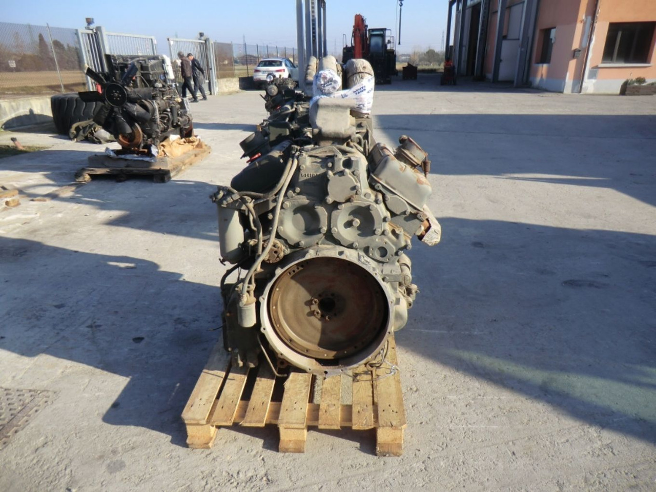 DETROIT DIESEL 8V53 MOTORE MARINO USATO COMPLETO DI TURBO E MOTORINO DI AVVIAMENTO. - Engine for Construction machinery: picture 2 DETROIT DIESEL 8V53 MOTORE MARINO USATO COMPLETO DI TURBO E MOTORINO DI AVVIAMENTO. - Engine for Construction machinery: picture 2