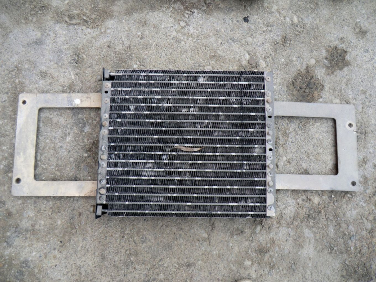 HITACHI ZX240 BAS RADIATORE ARIA CONDIZIONATA - A/C part for Construction machinery: picture 1 HITACHI ZX240 BAS RADIATORE ARIA CONDIZIONATA - A/C part for Construction machinery: picture 1