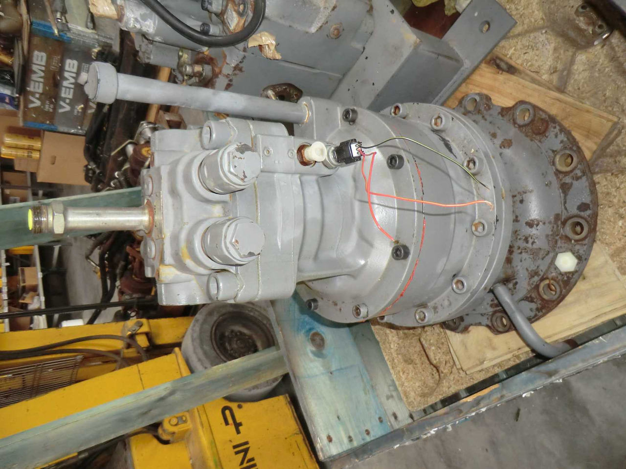 HITACHI ZX240 BAS RIDUTTORE DI ROTAZIONE APERTO E CONTROLLATO. - Transmission for Construction machinery: picture 2 HITACHI ZX240 BAS RIDUTTORE DI ROTAZIONE APERTO E CONTROLLATO. - Transmission for Construction machinery: picture 2