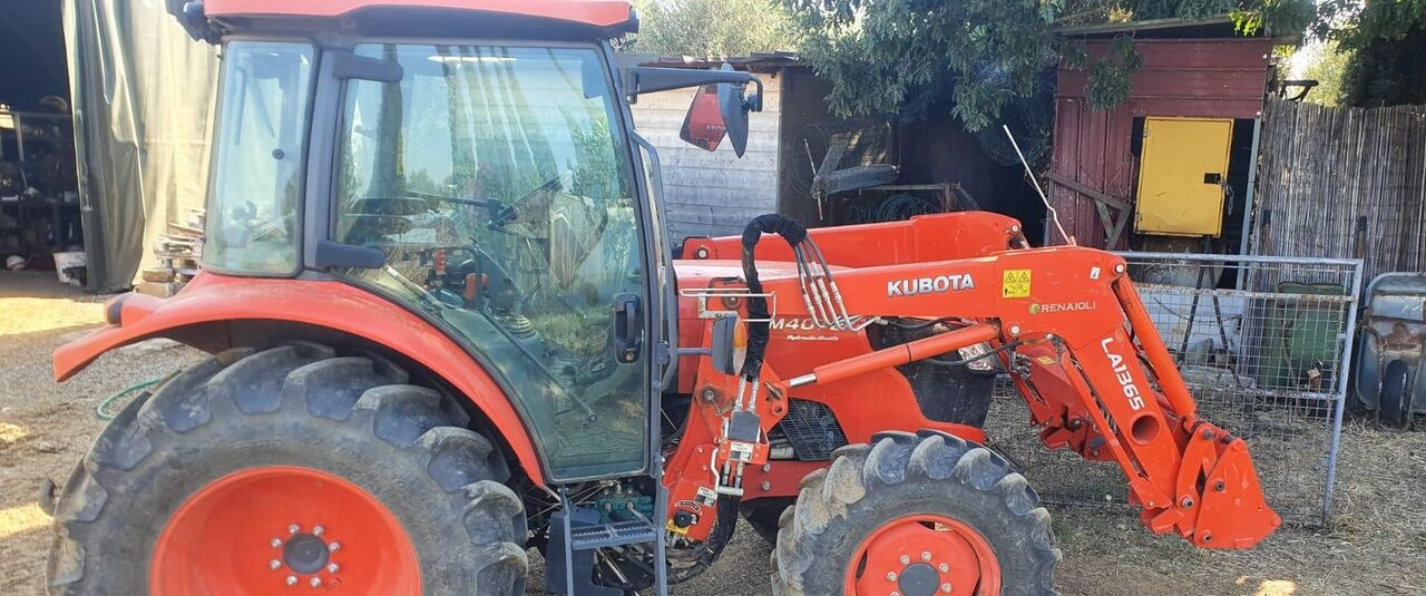 Kubota M4072 - Farm tractor: picture 1 Kubota M4072 - Farm tractor: picture 1