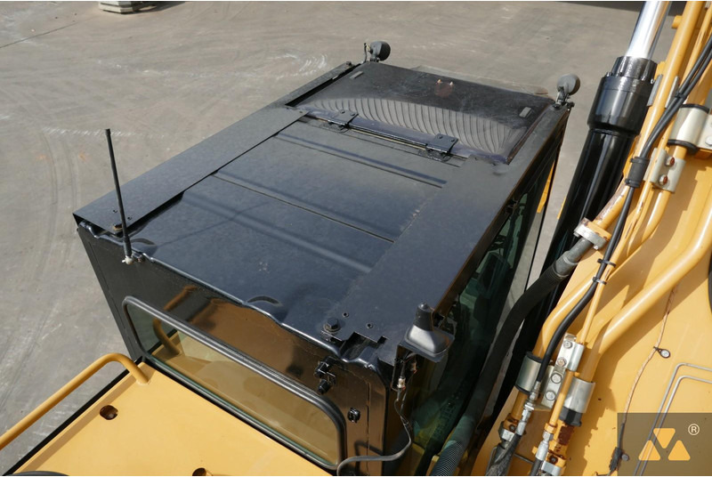 Crawler excavator Caterpillar 352F: picture 14