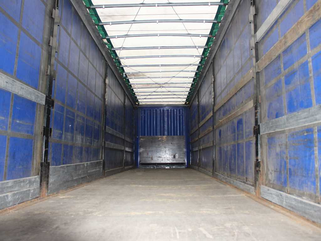 Curtainsider semi-trailer Krone SD 04, LOWDECK, LIFTING AXLE, MULTILOCK, LIFTING ROOF: picture 8 Curtainsider semi-trailer Krone SD 04, LOWDECK, LIFTING AXLE, MULTILOCK, LIFTING ROOF: picture 8
