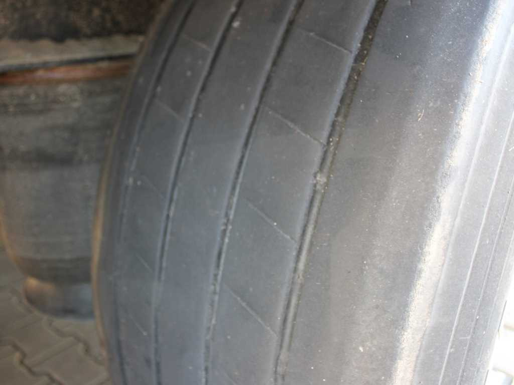 Curtainsider semi-trailer Krone SD, LIFTING AXLE, MULTILOCK: picture 11 Curtainsider semi-trailer Krone SD, LIFTING AXLE, MULTILOCK: picture 11