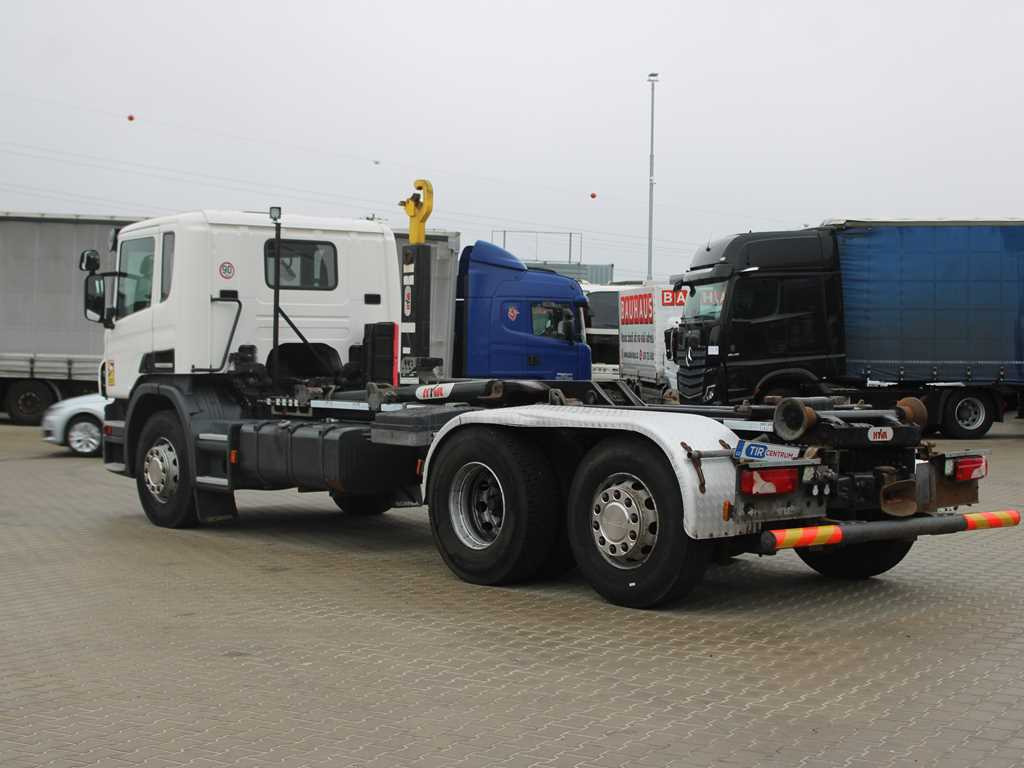 Scania P410, EURO 5, 6X2, CONTAINER HOOK CARRIER, LIFTING AXLE - Hook lift truck: picture 5 Scania P410, EURO 5, 6X2, CONTAINER HOOK CARRIER, LIFTING AXLE - Hook lift truck: picture 5
