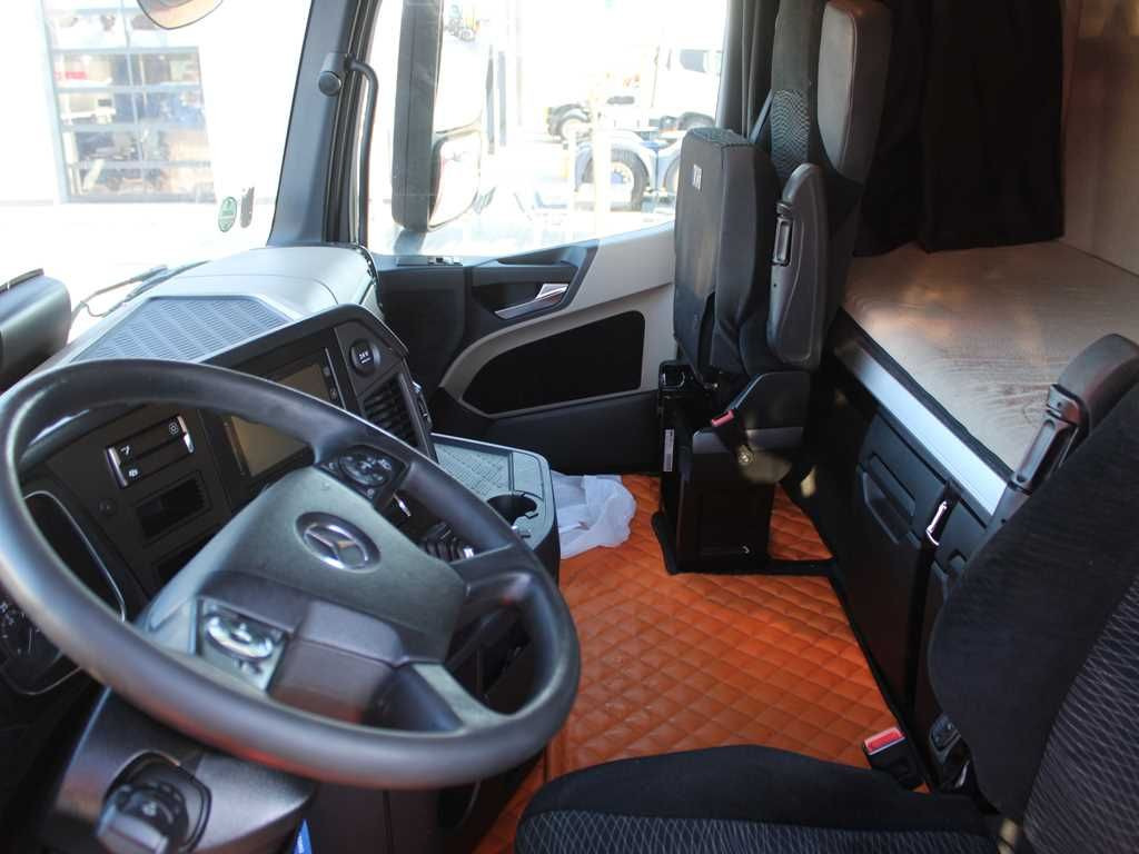Tractor unit Mercedes-Benz Actros 1848, EURO 6, LOWDECK Mercedes-Benz Actros 1848, EURO 6, LOWDECK: picture 9