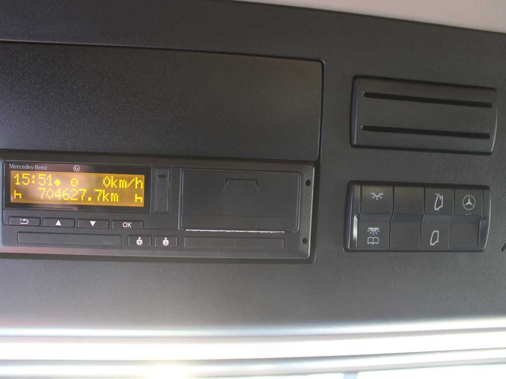 Tractor unit Mercedes-Benz Actros 1848, EURO 6, LOWDECK Mercedes-Benz Actros 1848, EURO 6, LOWDECK: picture 17