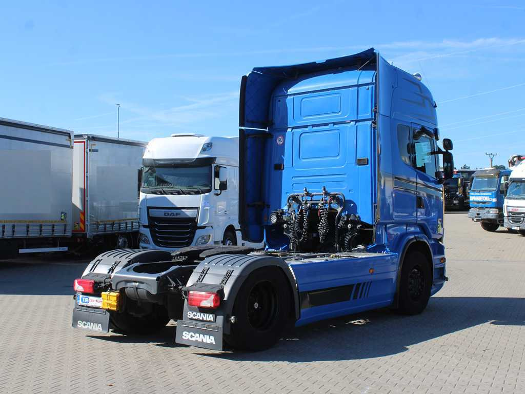 Scania R490, EURO 6, INDEPENDENT AIR CONDITIONING, RETARDER - Tractor unit: picture 4 Scania R490, EURO 6, INDEPENDENT AIR CONDITIONING, RETARDER - Tractor unit: picture 4