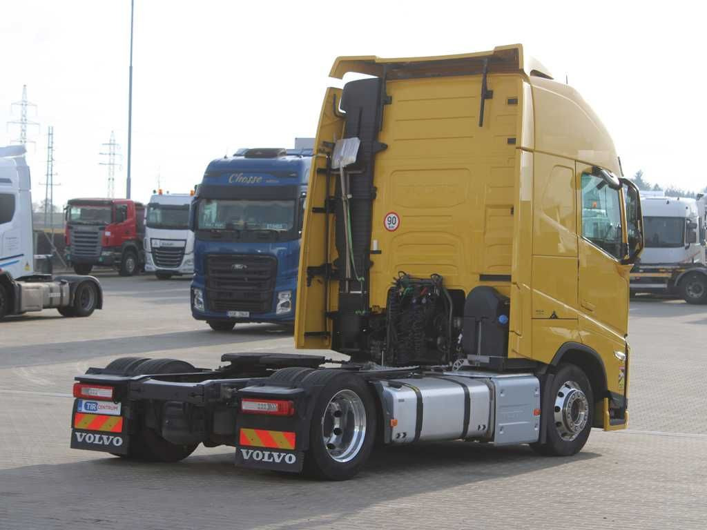 Volvo FH 460,GLOBETROTTER XL,VEB+,LOWDECK,I-PARK COOL - Tractor unit: picture 3 Volvo FH 460,GLOBETROTTER XL,VEB+,LOWDECK,I-PARK COOL - Tractor unit: picture 3