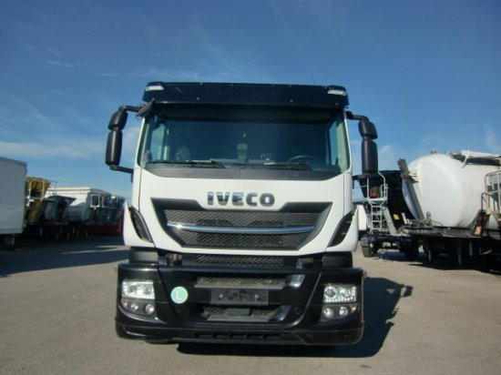 Iveco Stralis AD 260 SYS Milchtankwagen, Tankaufbau, ,Lenkachse + Liftachse, Retarder, 3 Kammern zu 5300l - Tank truck: picture 2 Iveco Stralis AD 260 SYS Milchtankwagen, Tankaufbau, ,Lenkachse + Liftachse, Retarder, 3 Kammern zu 5300l - Tank truck: picture 2
