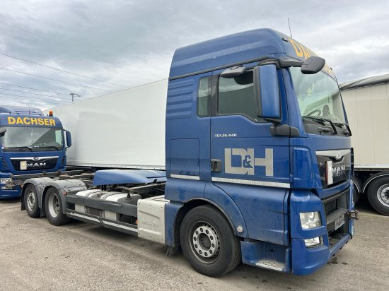 MAN TGX 26.440 XLX 6x2 Liftachse,  Euro 6, Retarder, Motorschaden engine damage! - Container transporter/ Swap body truck: picture 1 MAN TGX 26.440 XLX 6x2 Liftachse,  Euro 6, Retarder, Motorschaden engine damage! - Container transporter/ Swap body truck: picture 1
