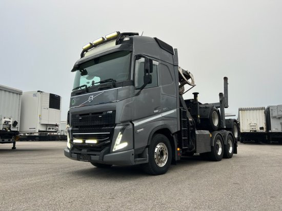 Volvo FH 16 650 6x4 Langholzzug + Doll M2K-9L Nachläufer mit Palfinger Epsilon S260C96, I-Shift, Retarder, - Log truck, Crane truck: picture 1 Volvo FH 16 650 6x4 Langholzzug + Doll M2K-9L Nachläufer mit Palfinger Epsilon S260C96, I-Shift, Retarder, - Log truck, Crane truck: picture 1