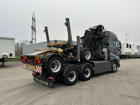 Volvo FH 16 650 6x4 Langholzzug + Doll M2K-9L Nachläufer mit Palfinger Epsilon S260C96, I-Shift, Retarder, - Log truck, Crane truck: picture 5 Volvo FH 16 650 6x4 Langholzzug + Doll M2K-9L Nachläufer mit Palfinger Epsilon S260C96, I-Shift, Retarder, - Log truck, Crane truck: picture 5