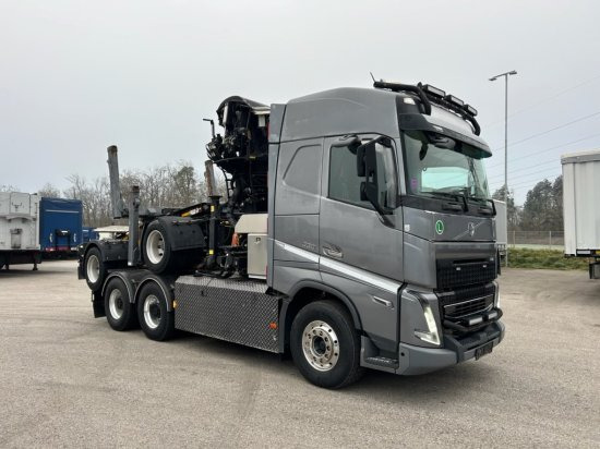 Volvo FH 16 650 6x4 Langholzzug + Doll M2K-9L Nachläufer mit Palfinger Epsilon S260C96, I-Shift, Retarder, - Log truck, Crane truck: picture 3 Volvo FH 16 650 6x4 Langholzzug + Doll M2K-9L Nachläufer mit Palfinger Epsilon S260C96, I-Shift, Retarder, - Log truck, Crane truck: picture 3