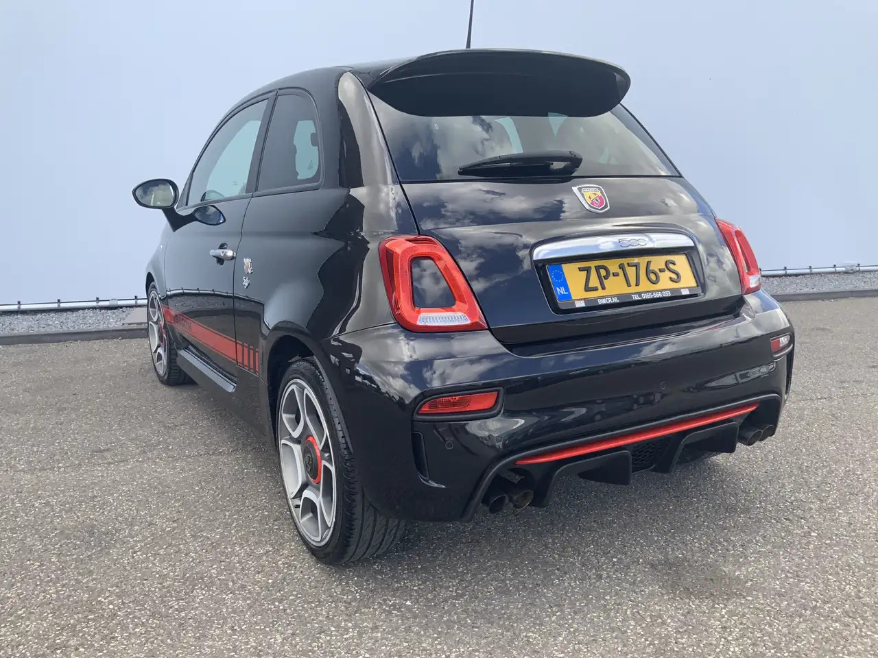 Fiat 500C Abarth 1.4 T-Jet 595 Automaat Euro 6 - Convertible: picture 4 Fiat 500C Abarth 1.4 T-Jet 595 Automaat Euro 6 - Convertible: picture 4