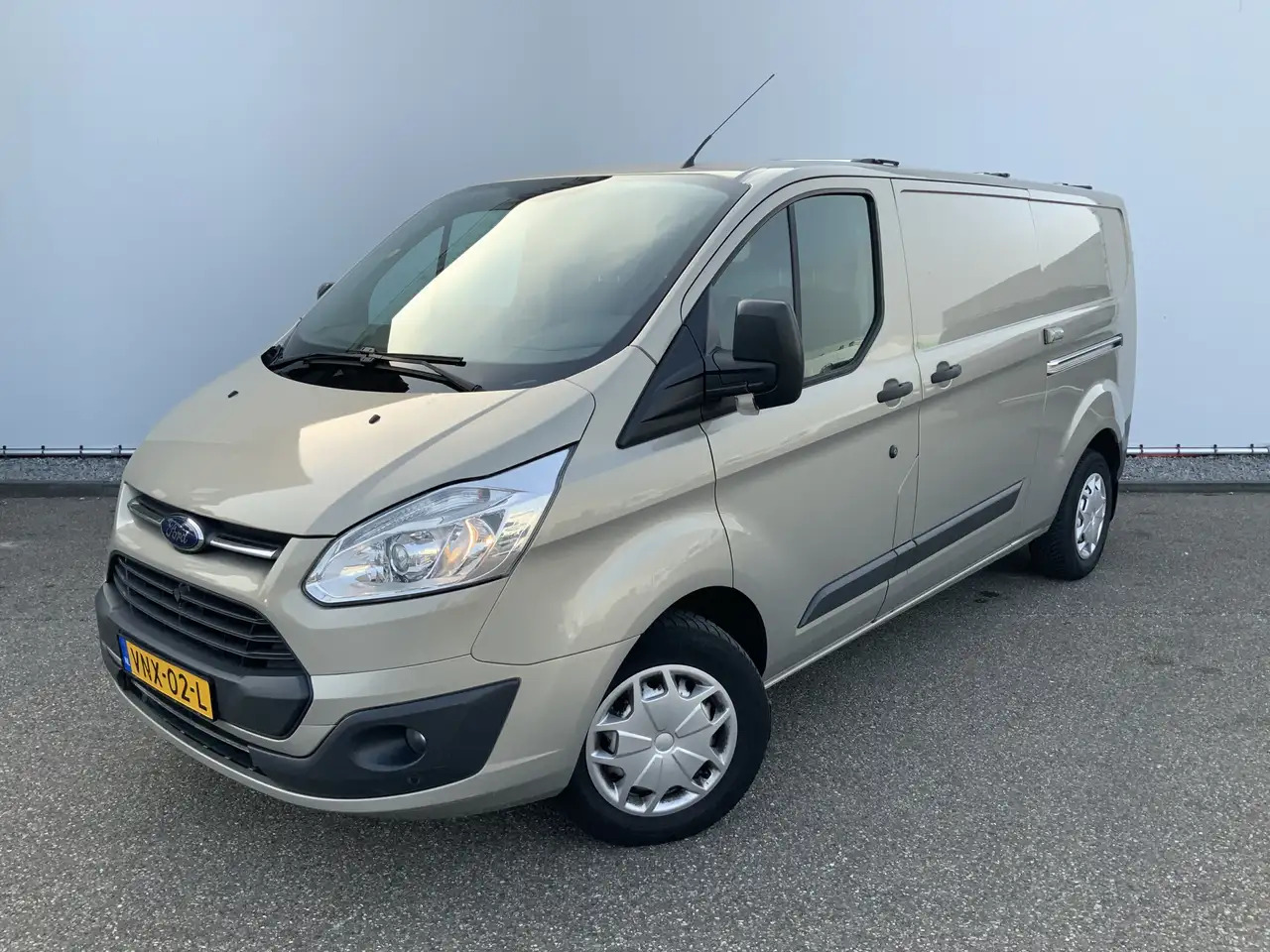 Ford Transit Custom 340 2.0 TDCI L2H1 Trend Airco Cruise 3 Zits Dub Sc - Small van: picture 1 Ford Transit Custom 340 2.0 TDCI L2H1 Trend Airco Cruise 3 Zits Dub Sc - Small van: picture 1