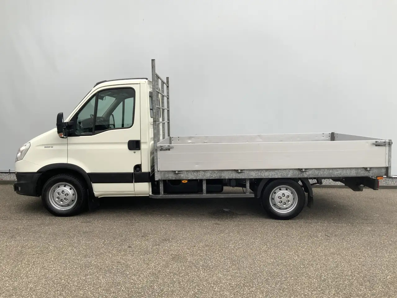 Iveco Daily 35S13 D 345 Pick Up Airco 3 Zits Trekhaak 3500 kg - Other machinery: picture 3 Iveco Daily 35S13 D 345 Pick Up Airco 3 Zits Trekhaak 3500 kg - Other machinery: picture 3