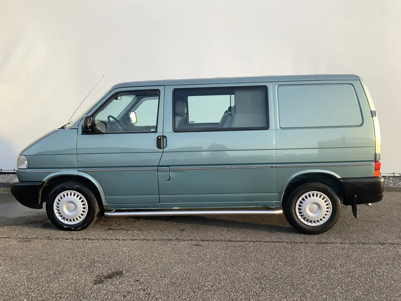 Volkswagen MARGE ! 2.5 TDI 292 Dub Cab 5 Zits Airco Cruise Tr - Other machinery: picture 3 Volkswagen MARGE ! 2.5 TDI 292 Dub Cab 5 Zits Airco Cruise Tr - Other machinery: picture 3