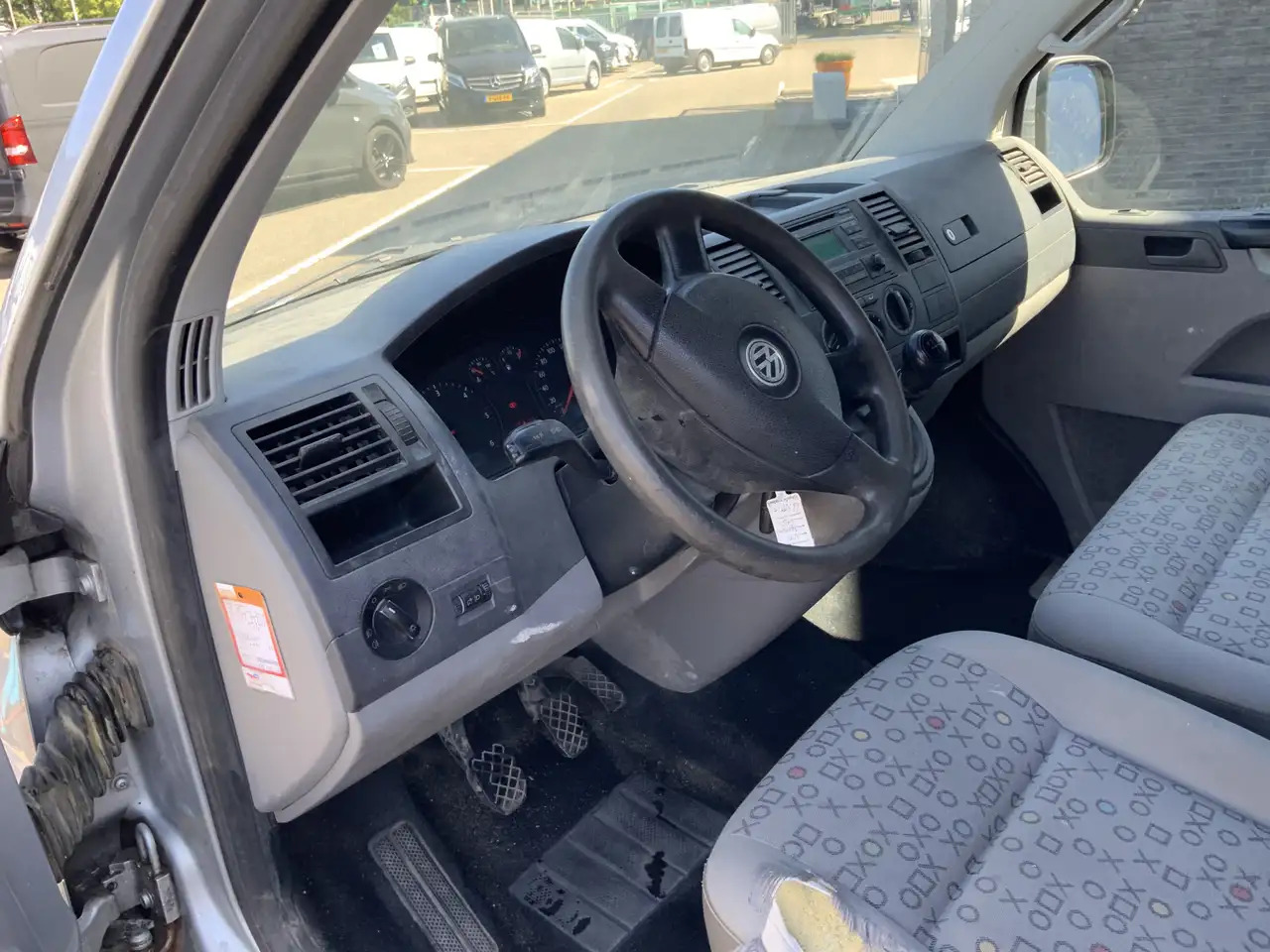 Volkswagen T5 Transporter 1.9 TDI 340 MHD (Versnellingsbak Defekt !!)Airco 3 - Other machinery: picture 3 Volkswagen T5 Transporter 1.9 TDI 340 MHD (Versnellingsbak Defekt !!)Airco 3 - Other machinery: picture 3