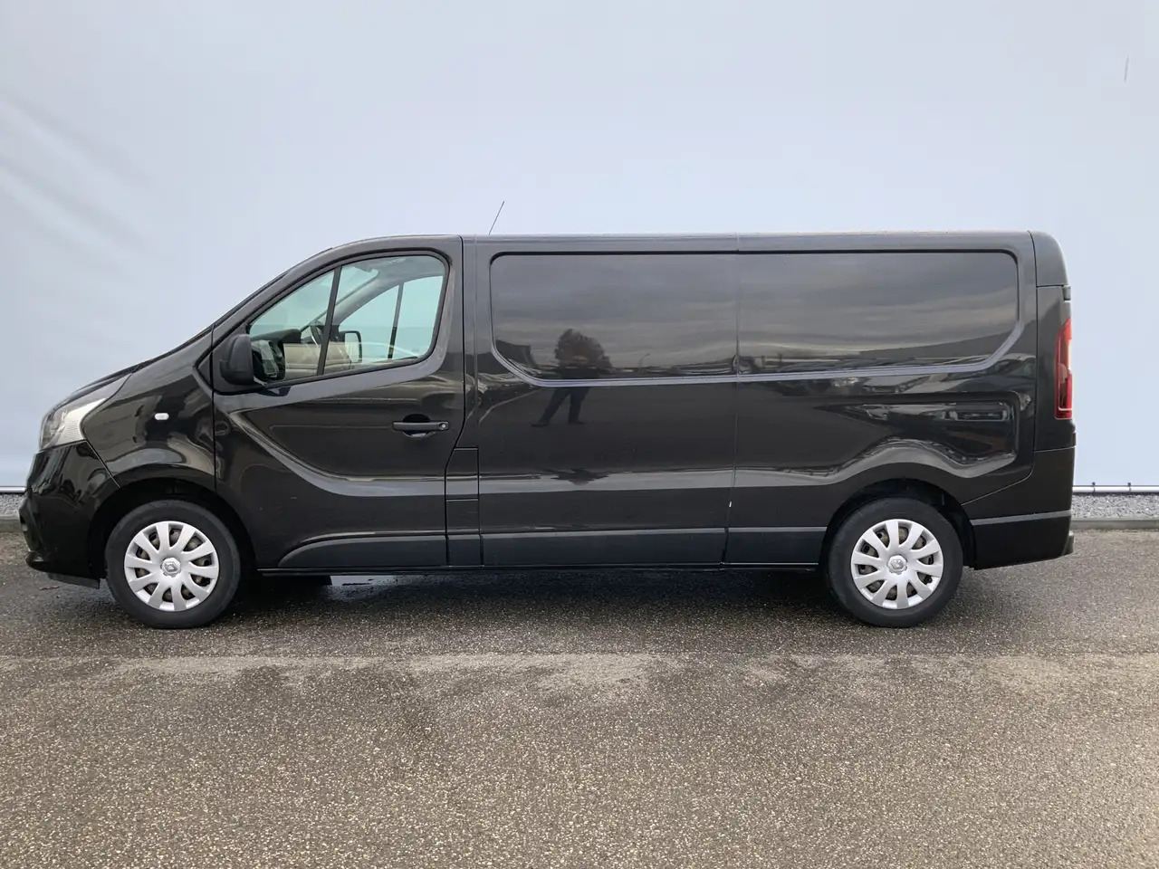 Renault Trafic 1.6 dCi T29 L2H1 Airco Cruise Trerkhaak 2000kg 3 Z - Panel van: picture 3 Renault Trafic 1.6 dCi T29 L2H1 Airco Cruise Trerkhaak 2000kg 3 Z - Panel van: picture 3
