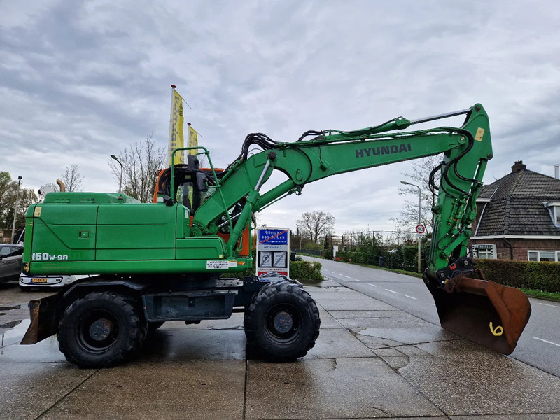Hyundai Robex 160W-9A met 6-cilinder Cummins motor - Wheel excavator: picture 2 Hyundai Robex 160W-9A met 6-cilinder Cummins motor - Wheel excavator: picture 2
