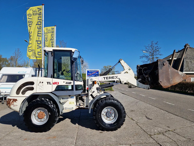 Terex TL80 palletvorken en 4in1-bak - Wheel loader: picture 2 Terex TL80 palletvorken en 4in1-bak - Wheel loader: picture 2