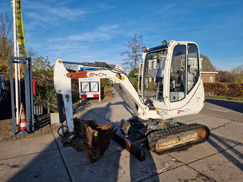 Mini excavator WACKER NEUSON 2404RD kan op een helling draaien: picture 18