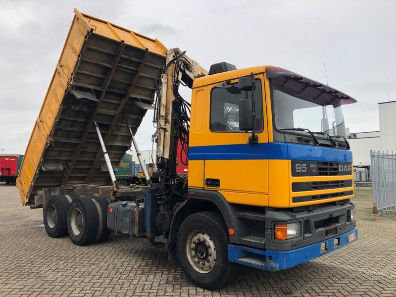 DAF 95.350 ATi - 6x4 - Tipper, Crane truck: picture 3 DAF 95.350 ATi - 6x4 - Tipper, Crane truck: picture 3