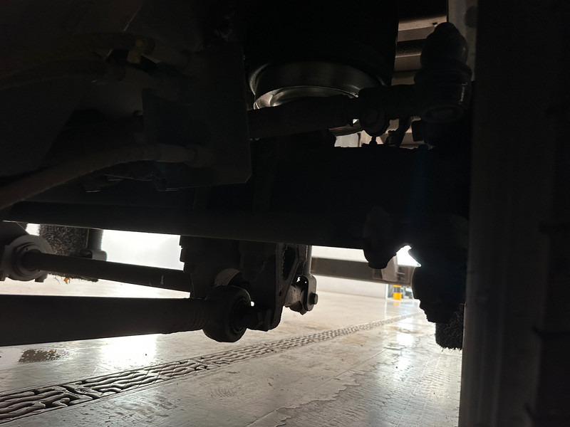 Dropside/ Flatbed truck DAF CF 330: picture 12