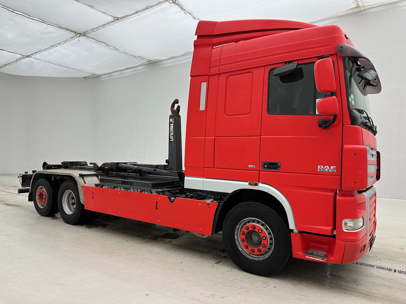 DAF XF105.410 Space Cab - Hook lift truck: picture 3 DAF XF105.410 Space Cab - Hook lift truck: picture 3